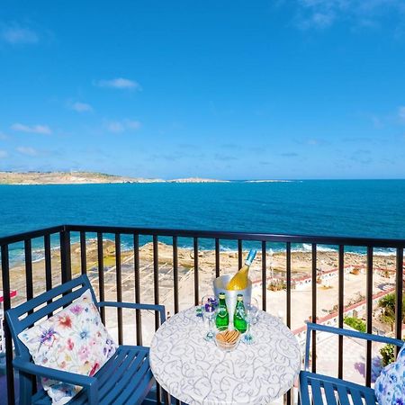 Islet Promenade Seafront Family Apartment With 2 Balconies By Getawaysmalta St. Paul's Bay Bagian luar foto
