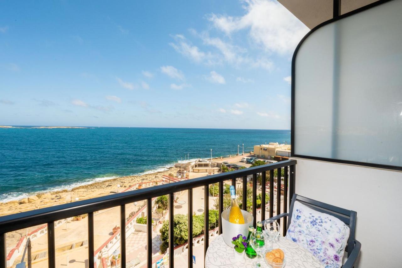 Islet Promenade Seafront Family Apartment With 2 Balconies By Getawaysmalta St. Paul's Bay Bagian luar foto
