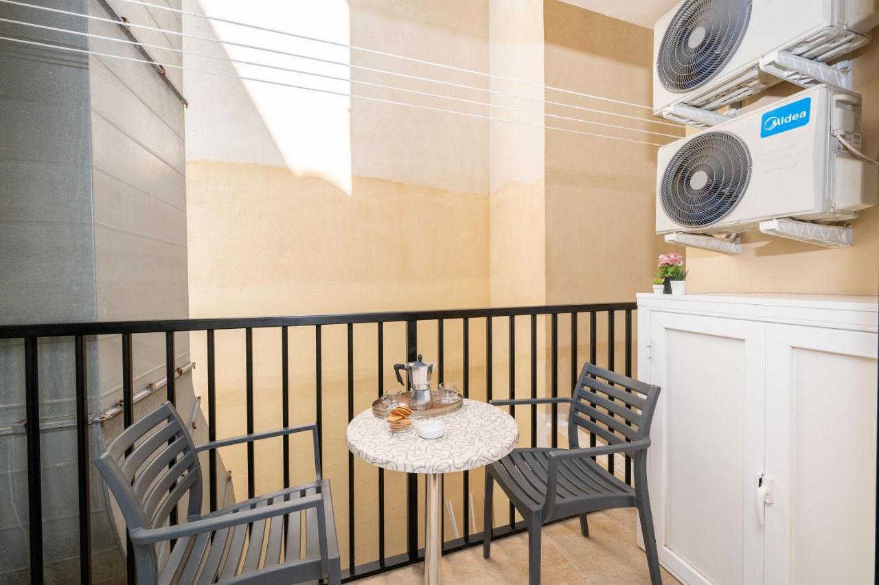Islet Promenade Seafront Family Apartment With 2 Balconies By Getawaysmalta St. Paul's Bay Bagian luar foto